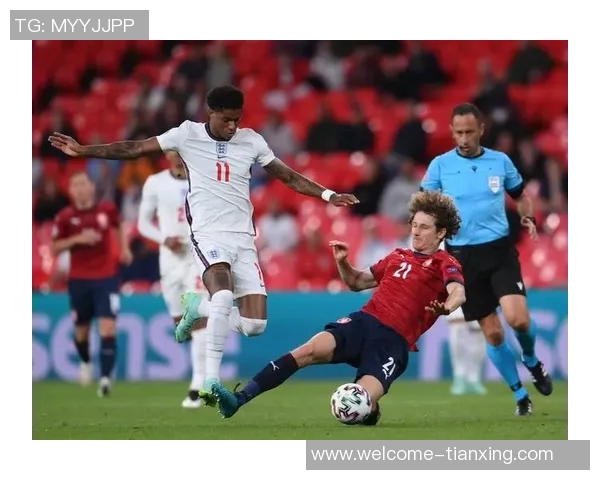 卢顿主帅布鲁姆菲尔德被解雇本赛季英甲战绩仅为5胜1平5负